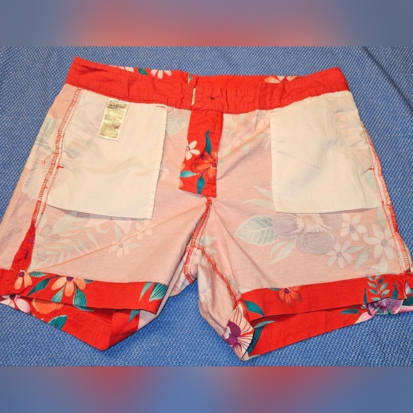 Old Navy Everyday Bright Floral Red 5" Chino Shorts sz10 Front Pockets E.U.C. - Picture 8 of 9